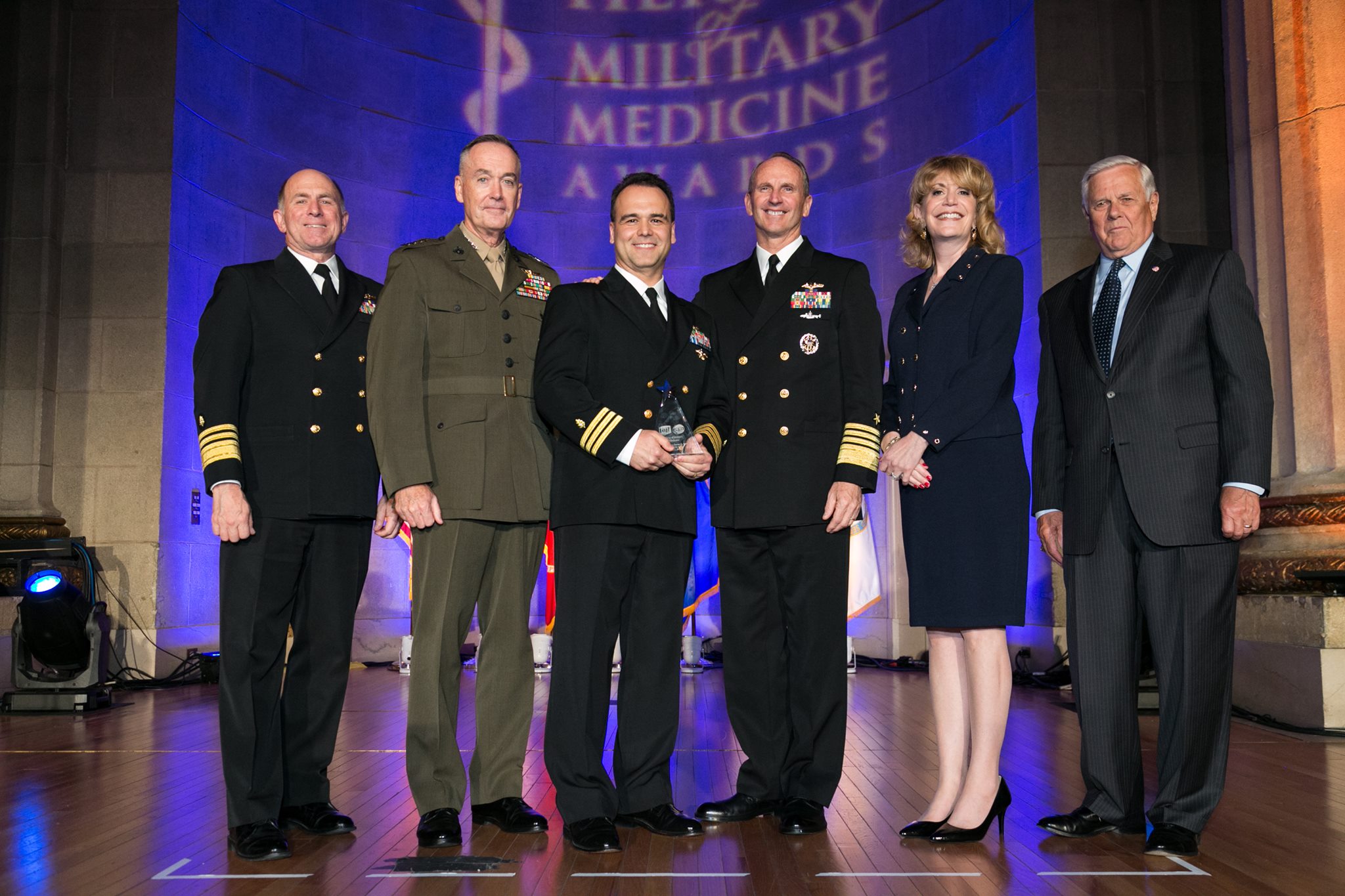 Cmdr. Darian Rice being awarded a 2015 Hero of Military Medicine.